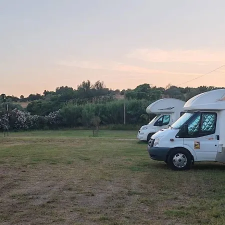 Cilento Parking E Sosta Camper Parque de Campismo